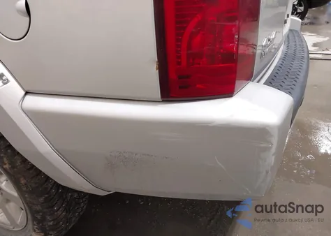 2006 Jeep Commander Limited z USA, uszkodzony, nr VIN 1J8HG58256C268012